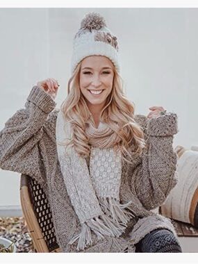 Women Neutral Colorblock Knit Pom Beanie - Cream and Tan